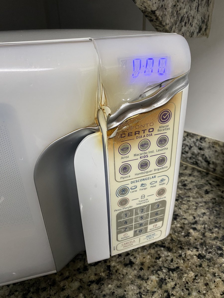 gente scr explodi o microondas sem querer