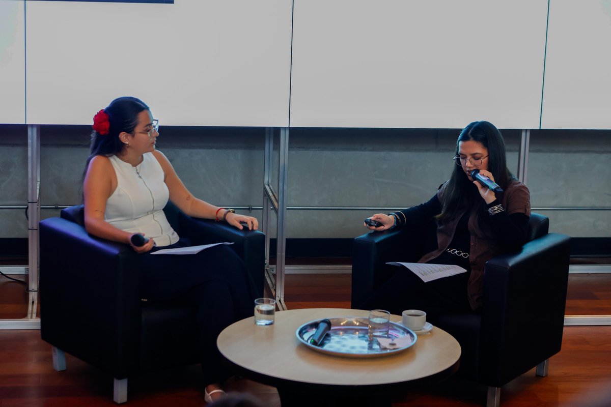 uchile's tweet image. #ULP25UCHILE: Estudiantes de la Cuenca del Pacífico debaten soluciones climáticas con enfoque interdisciplinario y comunitario en una nueva jornada de programa @APRU1997 en la Plataforma Cultural UCHILE uchile.cl/u230507