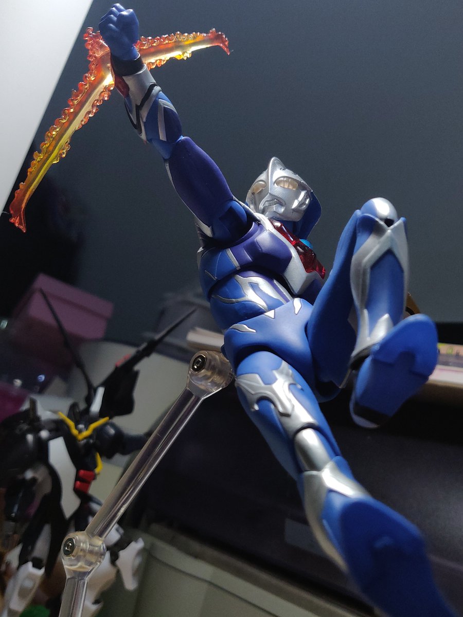 ジュネッスブルー