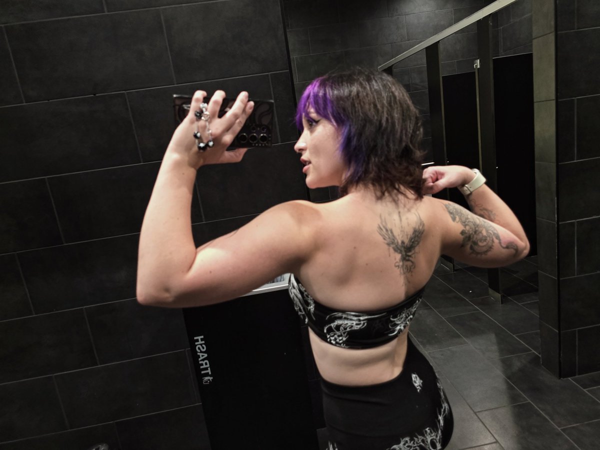 Forgot to post my pump check photos after my Alphaland streams!

Thanks for all the love on the gym streams yall, been super rad 🥹