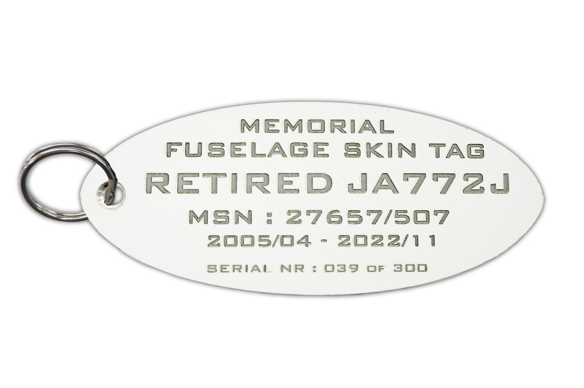 JALs_now's tweet image. 【関東】航空機廃棄部品を活用した商品を、#横浜髙島屋 で7月30日(水)から限定販売❗
お子さま向けのおしごと体験イベントの他、日時限定で特定商品をお買い上げいただいた方にお名前を刻印するサービスも😊
→social.jal.co.jp/EOd
※売り切れ次第終了

✈️［エリアニュース］
#JALAreaNews