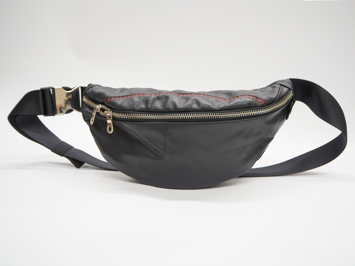 JALs_now's tweet image. 【関東】航空機廃棄部品を活用した商品を、#横浜髙島屋 で7月30日(水)から限定販売❗
お子さま向けのおしごと体験イベントの他、日時限定で特定商品をお買い上げいただいた方にお名前を刻印するサービスも😊
→social.jal.co.jp/EOd
※売り切れ次第終了

✈️［エリアニュース］
#JALAreaNews