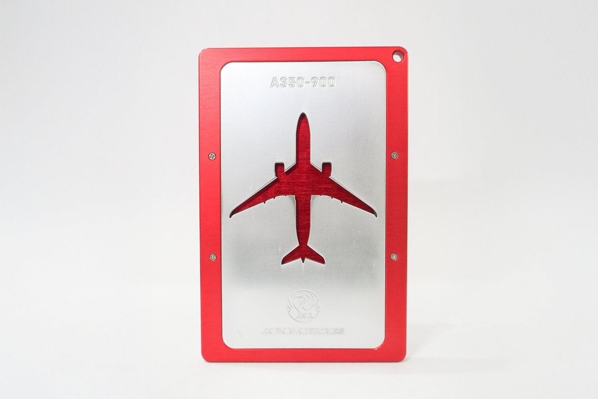 JALs_now's tweet image. 【関東】航空機廃棄部品を活用した商品を、#横浜髙島屋 で7月30日(水)から限定販売❗
お子さま向けのおしごと体験イベントの他、日時限定で特定商品をお買い上げいただいた方にお名前を刻印するサービスも😊
→social.jal.co.jp/EOd
※売り切れ次第終了

✈️［エリアニュース］
#JALAreaNews