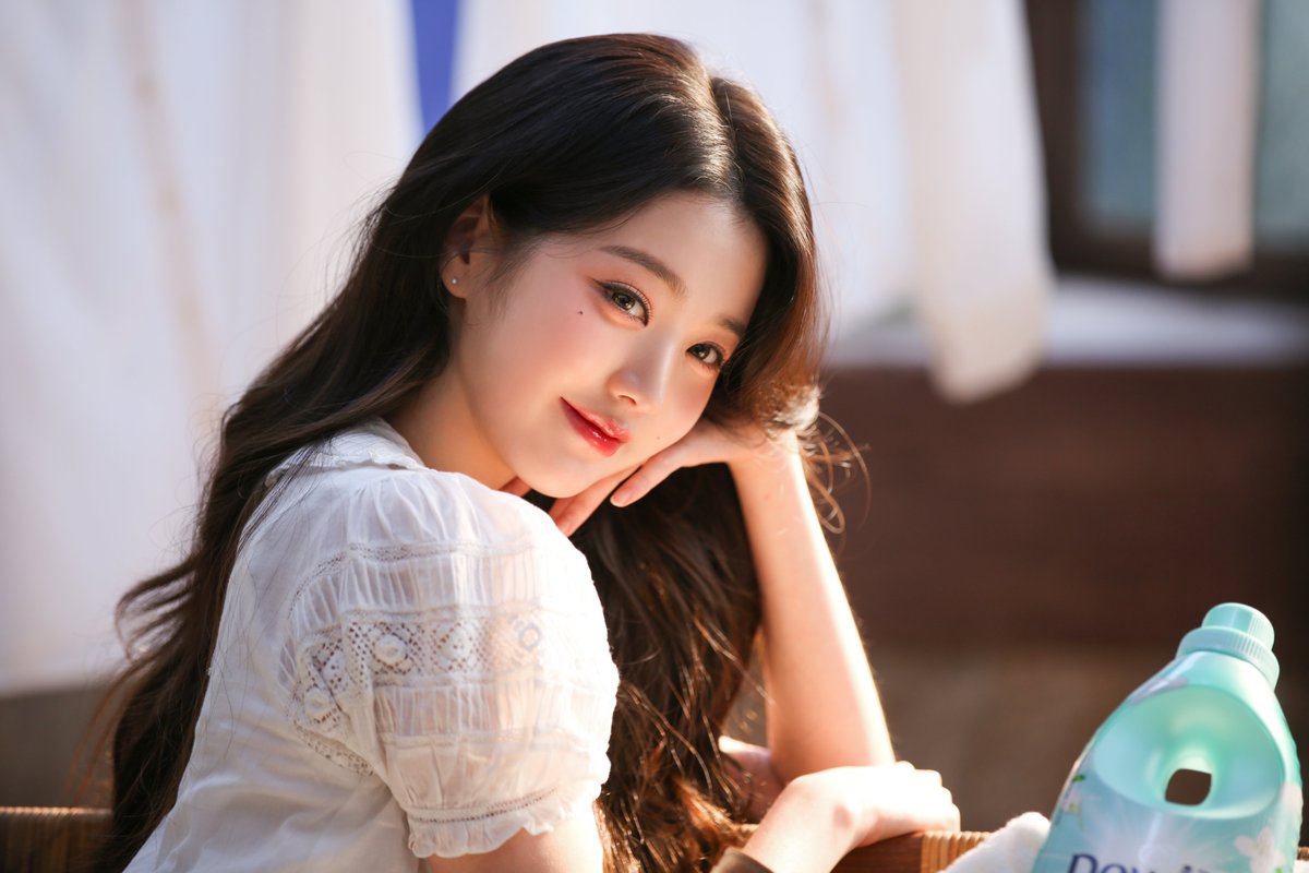 📸
어디서 향기 안 나요? 보송보송 햇빛 향기☀️
장원영 X '다우니'
광고 촬영 현장 비하인드 공개 🌿☁️

blog.naver.com/starship_ent/2…

#IVE #아이브 
#JANGWONYOUNG #장원영
#다우니 #Downy_korea