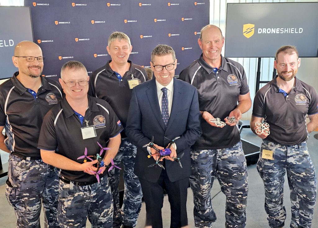 AUADRT's tweet photo. "So, you are the international military #DroneRacing champions?" says MINDI @PatConroy1.
"We are, four times over!" says #Dellogator.
Great to join #MINDI and @DroneShield to help showcase the 🇦🇺 #MiniWhoop Champs hosted by #CMRC!
#SendIt!
@ChiefAusArmy @DGFLW_AusArmy @SEAC_ADF https://t.co/HssLqwzXeq