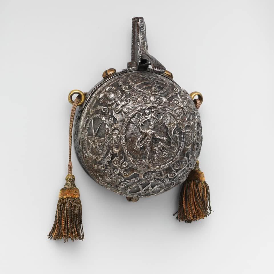 TudorAge1973's tweet photo. #ThrowbackThursday
Powder Flask
German, probably Saxony
c 1575
https://t.co/VKDyo1IANu
#PowderFlask #ElectorAugustIofSaxony #AnnaofDenmark #JostAmman #Saxony #German #Denmark #16thCentury #History https://t.co/iA89MLqzKx