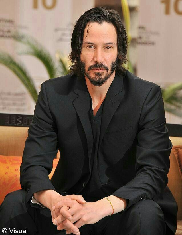Keanureve1841C's tweet image. Which one do you prefer ?
A. Loyal partner
B. Wealthy partner?