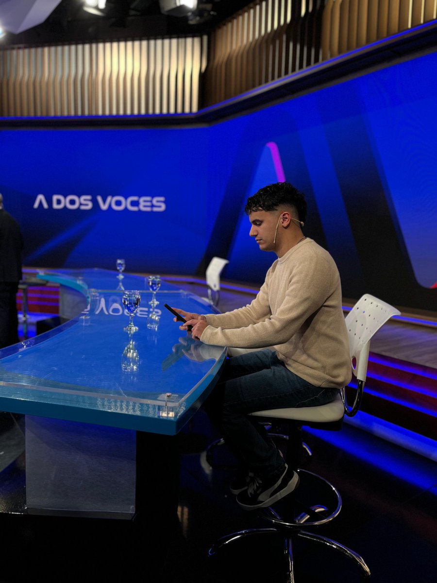 En minutos <a href="/adosvocestn/">A Dos Voces</a>