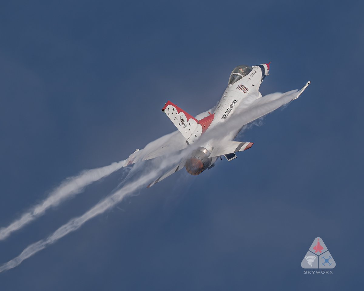 Still on a little break from all the aviation fun.  Starting radiation treatments next week.  That said, I'm so ready to get back to being around aviation!!!

Here's a few <a href="/AFThunderbirds/">Thunderbirds</a> snaps from the 2024 Homecoming Airshow.

#aviation #airshow #avgeek