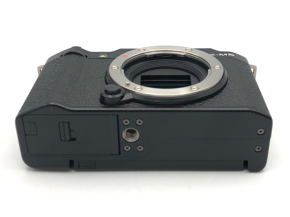 camera_kitamura's tweet image. \本日のピックアップ3選!/
【中古】フジフイルム X-M5 ボディ
美品❗
 ̄ ̄ ̄
コンパクトボディに静止画・動画・Vlog機能を余すことなく詰め込んだAPS-Cミラーレス✨
電子式ブレ補正で歩き撮りの揺れに対しても大きな効果を発揮🎶
▼詳細はこちら▼
shop.kitamura.jp/ec/used/244359…
#カメラのキタムラ…