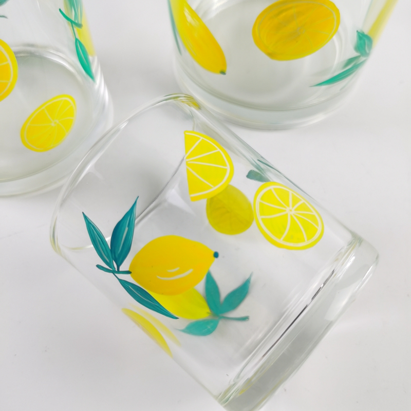 tinhngocvn1's tweet image. Bring a burst of sunshine into your home with our delightful glass candle jar featuring charming lemon decorations! 
Contact for detailed information.
Email: sale01.tn@tinhngochouseware.com
#LemonDecor #CandleLover #HomeDecor