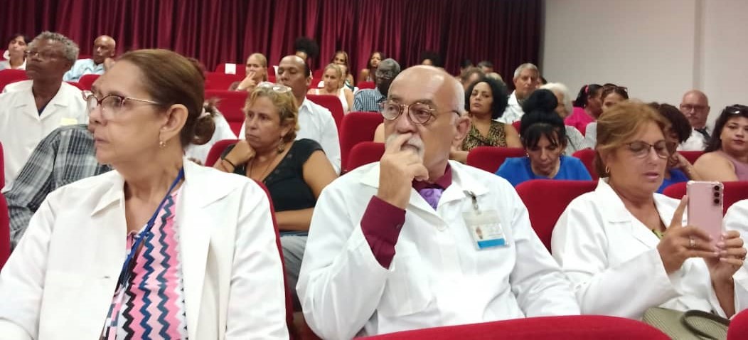 🇨🇺Instituciones cubanas de salud fortalecen estándares de calidad y atención médica

⚕️En lo que va del 2025 se han sometido a evaluación externa 10 instituciones de Salud, incluidos hospitales, policlínicos y servicios estomatológicos.

✍️salud.msp.gob.cu/?p=43964 
#CubaPorlaVida