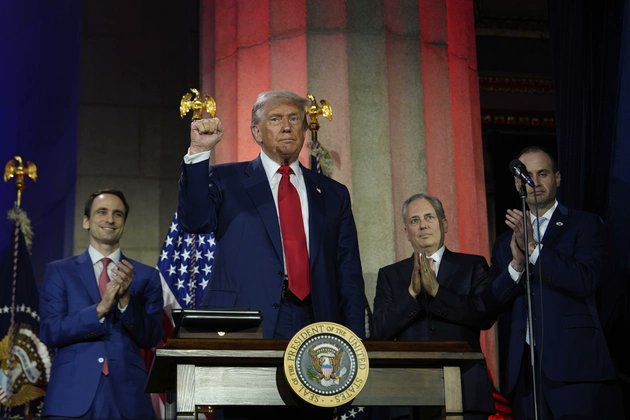 Internet13499's tweet image. Trump Slams Copyright Rules at AI Action Plan Launch! Will This Boost or Harm U.S. Tech? #AIActionPlan #TrumpTech #Copyright