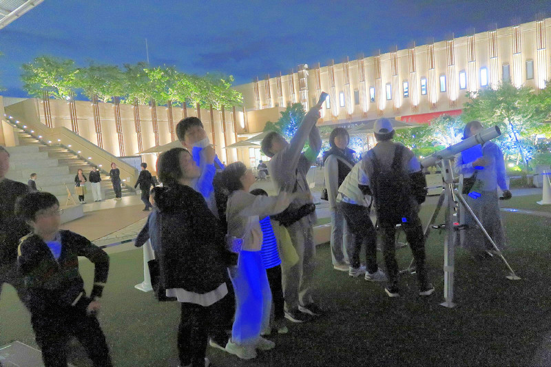 HoshiSommelier's tweet photo. 2025夏 星空案内in西宮ガーデンズ 実施します
☆日時　8月23日（土）
☆場所　阪急西宮ガーデンズ 
☆観望会 19:30～20:55 抽選　プラネ 15:00～18:40 抽選
　木の葉のステージ 19:35～ 申込不要
 ※抽選申込　8/1(金)10:00～
https://t.co/WKIfrl479o https://t.co/P5tvRRTGxe