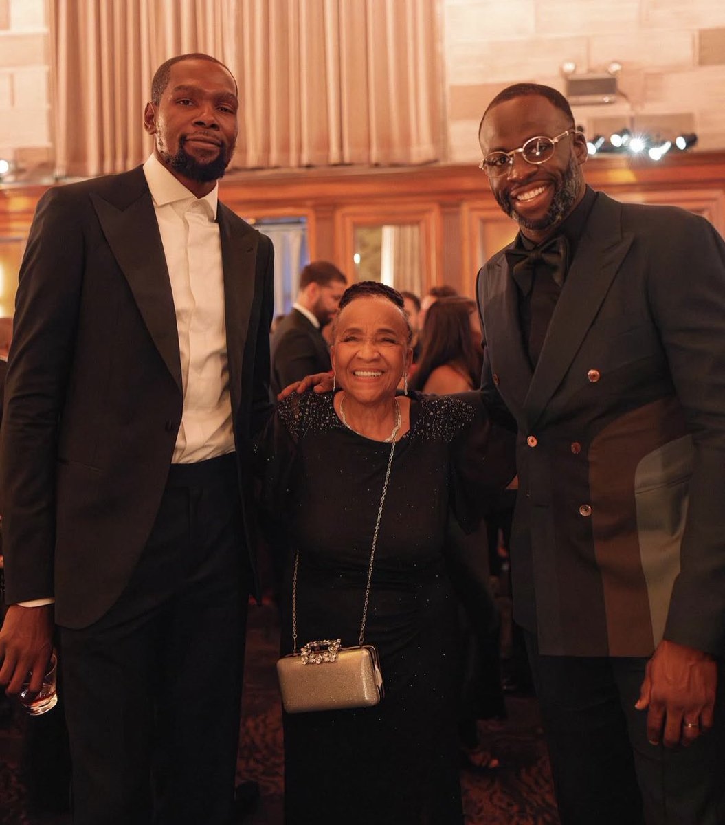 TheWarriorsTalk's tweet image. Draymond and KD at Taylor Rooks’ wedding.
(via taylorrooks/ig)