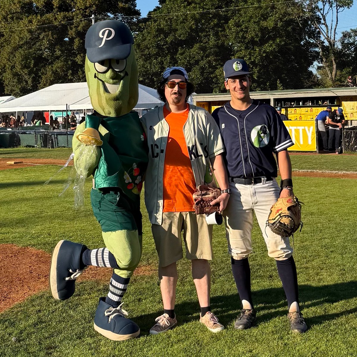 picklesbaseball's tweet image. The plants are potted and we're off!
Tune in here! - bit.ly/419aBOv