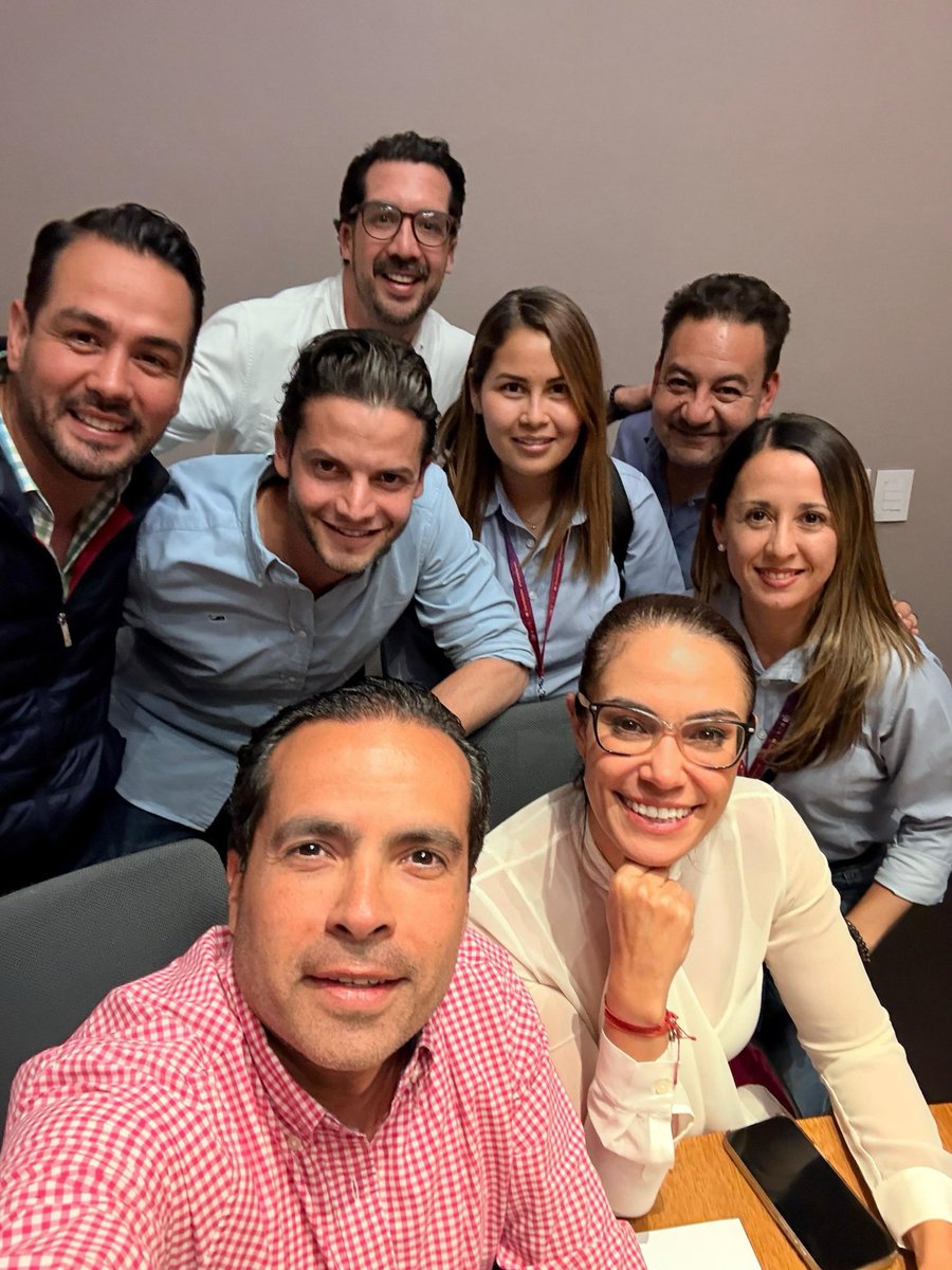 Ale Gutiérrez (@alegutierrez_mx) on Twitter photo ¡Amig@s! 🫶🏼
Estamos muy entusiasmados trabajando en la próxima edición de la <a href="/FeriaDeLeon/">Feria de León</a> … ¡se viene una edición histórica! 🎉🤩
Junt@s vamos a celebrar el 450 aniversario de nuestra ciudad. 🦁🎂
¡Ya les iremos contando todos los detalles! 🎡🌮💃🕺🎶 ¡Amig@s! 🫶🏼
Estamos muy entusiasmados trabajando en la próxima edición de la <a href="/FeriaDeLeon/">Feria de León</a> … ¡se viene una edición histórica! 🎉🤩
Junt@s vamos a celebrar el 450 aniversario de nuestra ciudad. 🦁🎂
¡Ya les iremos contando todos los detalles! 🎡🌮💃🕺🎶