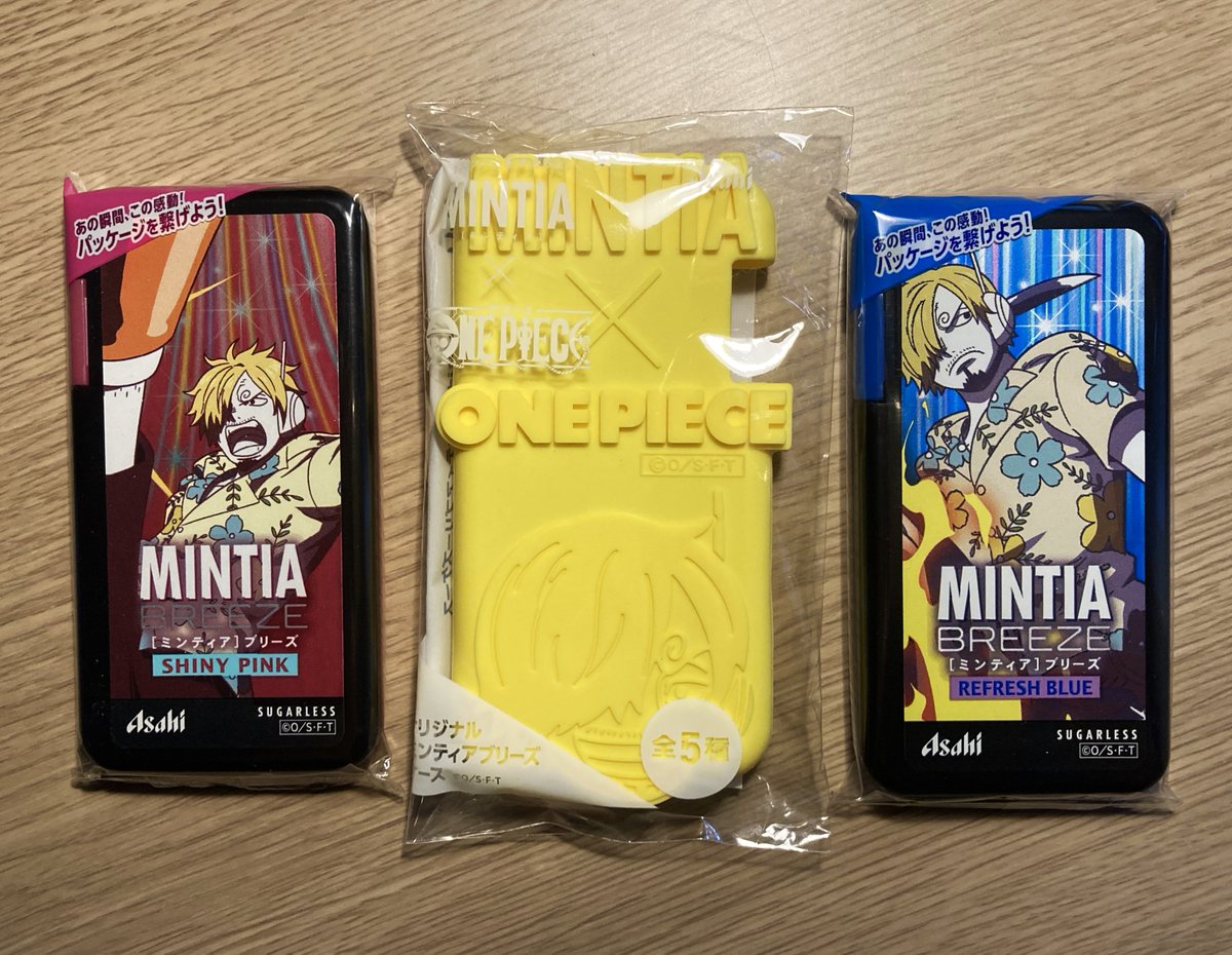 blanketofLinus6's tweet image. サンジのシリコンケース頂いてきた♪
いつもなら
「またサンジを黄色にしやがった!」って怒るところだが
今回はルフィがグリーン ゾロがグレーと
どうつっこんでいいのか判らないので怒りませんw
#MINTIA