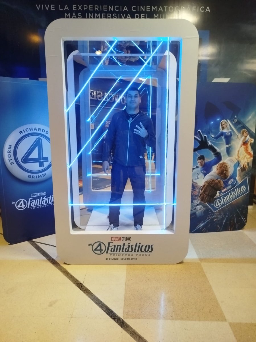 luchobenitez94's tweet image. #FantasticFourFirstSteps es de las mejores películas del género que ví en cines. Verla en IMAX es una experiencia única. El cast es PERFECTO, son sus personajes arrancados de los cómics. GALACTUS es impresionante, mejor de lo que esperé. 9,5/10. PELICULÓN #FantasticFour