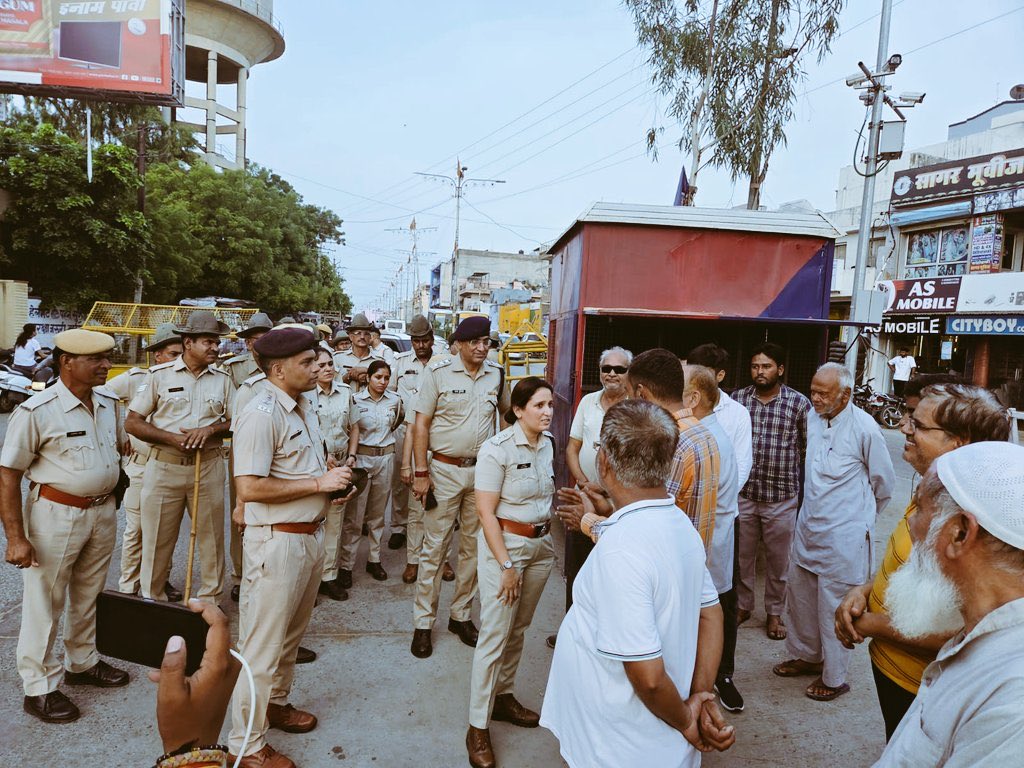 कर्म भूमि 
डीडवाना कुचामन 🚨
#RajasthanPolice #footpatrolling #teamdeedwana
