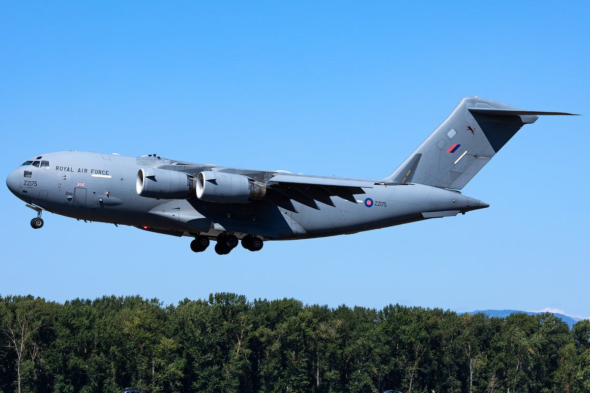 Sabian404's tweet image. British Royal Air Force C-17 arriving in Portland from Nova Scotia today as Ascot 6160 Heavy