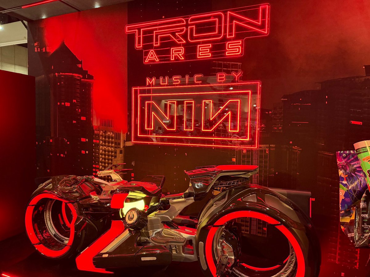 2010 | 2025

#TronAres #SDCC