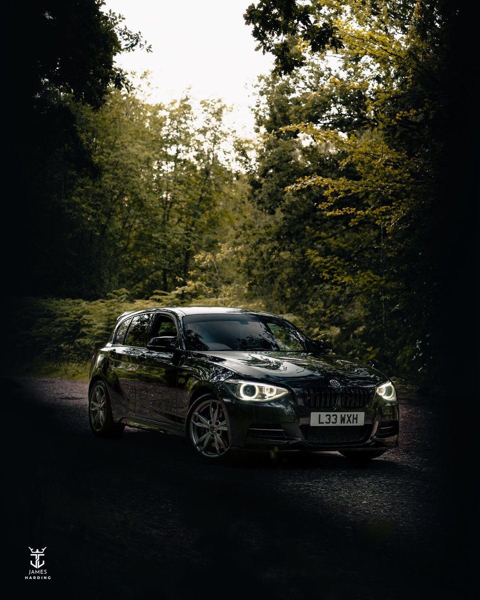 JamesHardingFX's tweet image. Dark Roads & Straight Six Echoes. 🍿💥
The F20 BMW M135i, a car that doesn’t shout but definitely knows how to move. Rear-wheel drive, straight-six up front and all packed into a hatchback body. It was @BMW doing what BMW did best.