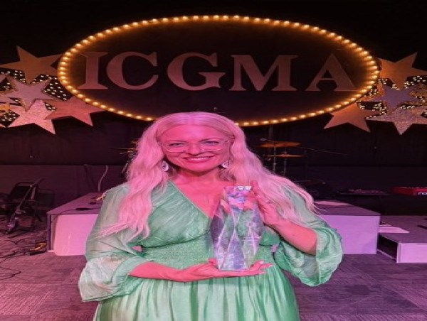 cha_navarr0's tweet photo. Congratulations to Delnora for winning the 2025 ICGMA Gold Cross Award for "Man At The Well" music video, featuring scenes from "The Chosen"! Inspiring achievement!   https://t.co/kH47DLBhHx https://t.co/9bTaSb7s9T