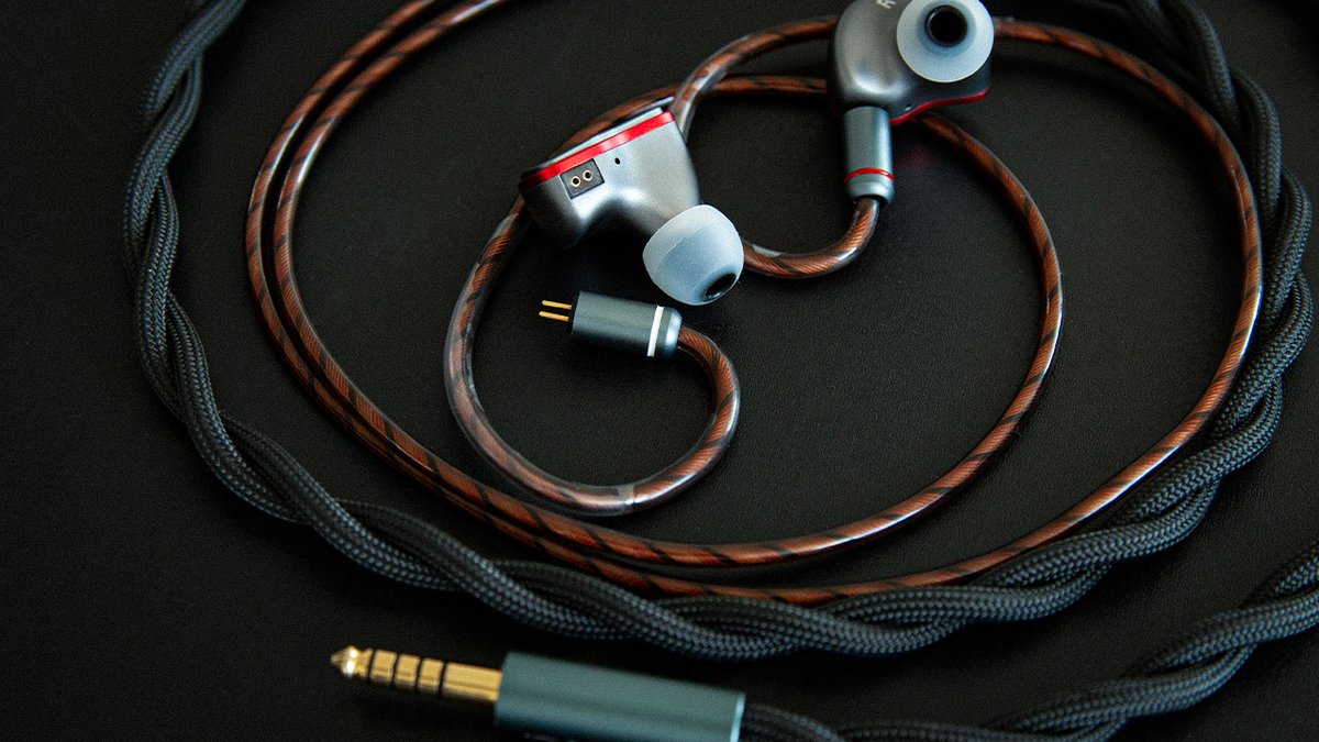 SoundsGood_jp's tweet image. 新ケーブル&quot;Eidos（エイドス）&quot;をAmazon/伊藤屋オンラインストアにて販売開始いたしました。

価格：8,800円→6,600円（数量限定25%OFF）

Amazon：amazon.co.jp/dp/B0FHV64CNV
伊藤屋オンライン：itohya.jp/products/sound…

伊藤屋オンラインストアでは8周年キャンペーンの対象です。（詳細リプ欄）