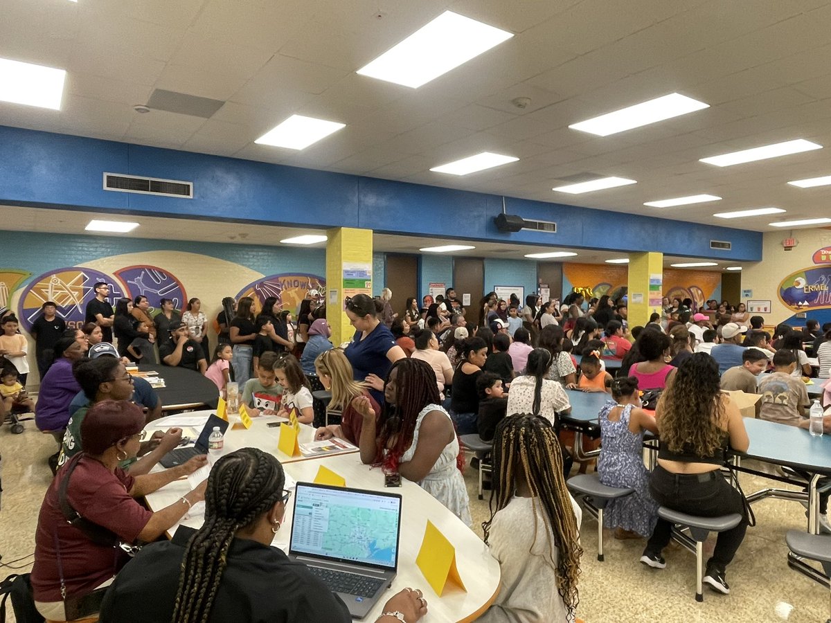 MsLBrooks1's tweet image. We had a successful Meet the Teacher event today! Thank you Ermel families for joining us!
@OOT_AldineISD @ermelpto @ErmelES_AISD