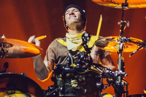 PilotsCraving's tweet image. Josh Dun says Bart Simpson inspires him:
“Love that kid.”