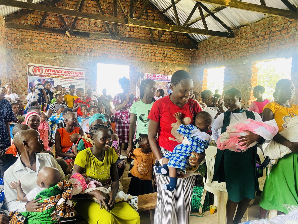 EEYMO207's tweet image. With our community outreaches we aim at empowering teenage mothers to enroll back in school & achieve their dreams though most of them have been discouraged & stigmatized in communities they hail from. With our program of #TMEP we sponsor these girls back in school.
@PlanUganda