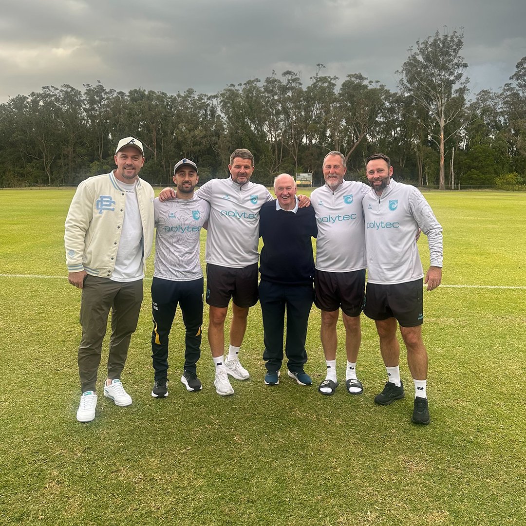 CCMariners's tweet image. Wholesome content 🥹
Jacko welcomed his old friend and former physio, Alan Sutton, to Mariners COE this week 💛
A friendship of over 30 years from their time together at Leeds United, where Sutty is still a legendary figure, reunited on the Coast 🇦🇺
#CCMFC 🤝 #LUFC