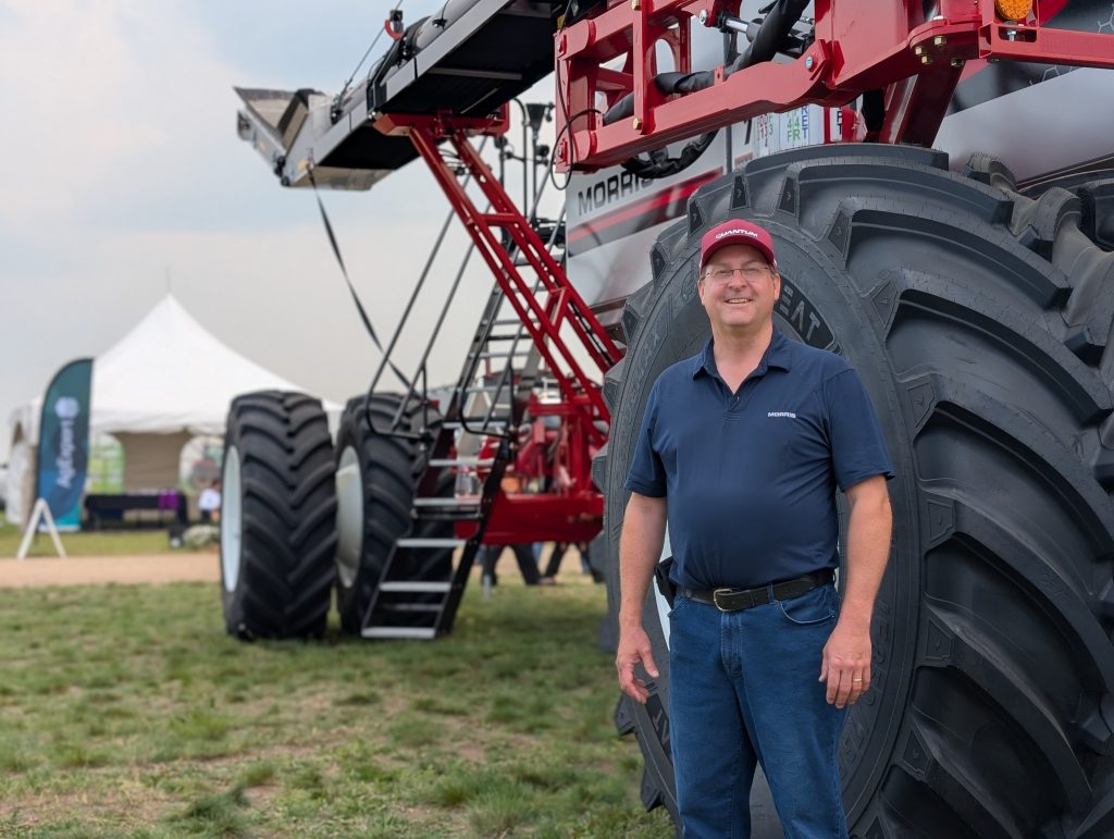 realagriculture's tweet photo. Morris Equipment has unveiled its largest air cart yet—a 1440 bushel model. Key upgrades include enhanced braking systems and improved design for efficiency. Learn more: https://t.co/kb5p3wQKOg #cdnag #westcdnag https://t.co/NG845CupNK