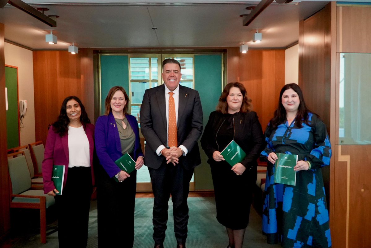 MiltonDickMP's tweet image. It was an honour to appoint new members of the Speaker’s Panel. It was important to me to ensure there was gender parity on the Speaker’s Panel this parliament. I know these Members will do a wonderful job overseeing Parliament and I thank them for taking on this responsibility.