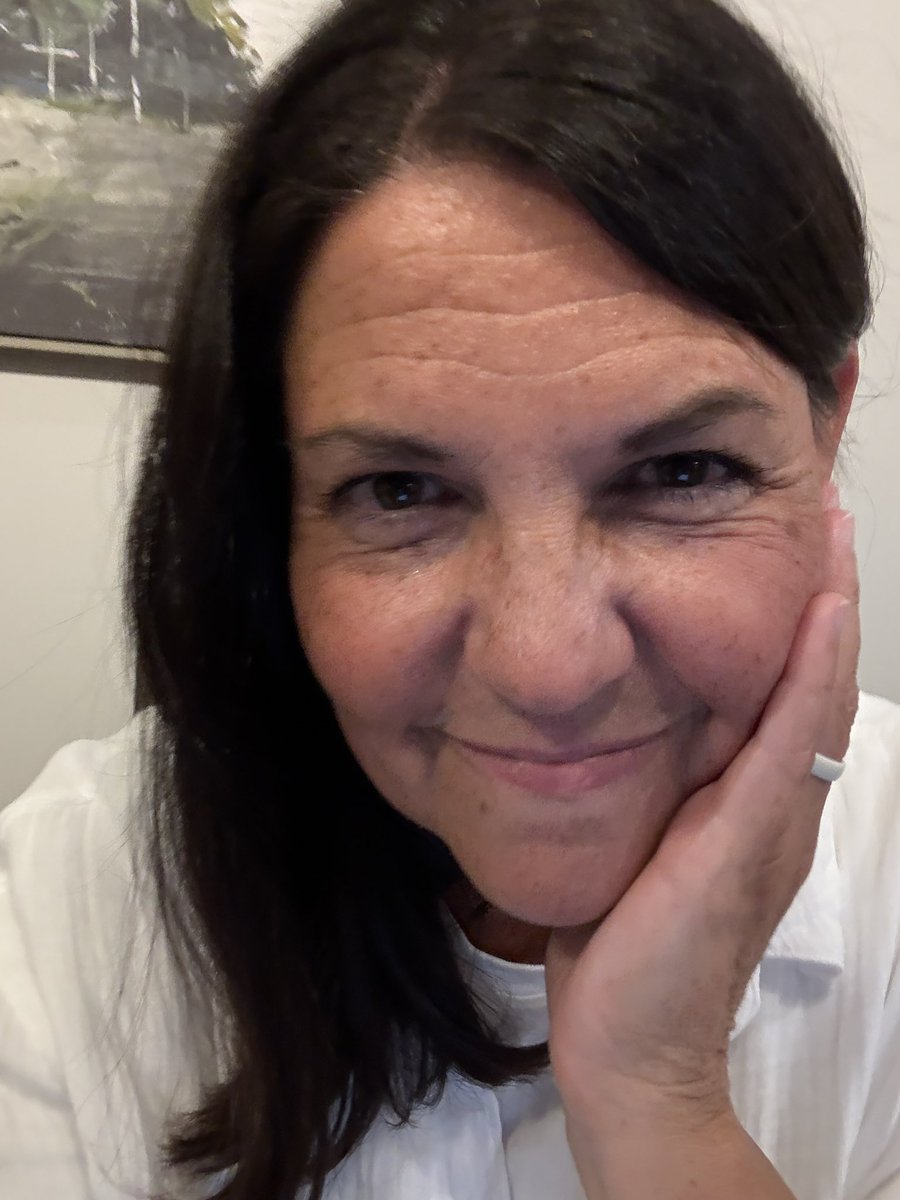 beverly_pell's tweet image. Tired but happy. 🥹
After an hour of coding tonight.
Manually changing lines!
Tweaking timing features and embedding code for direct access to Google Forms to bypass the need for Google sign in.
src/App.tsx + FeedbackPopup.tsx
Such simple tasks for devs.
Relief and a…