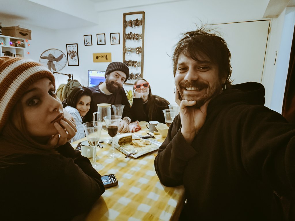 robichuit's tweet image. Medio que para mí CABa son ellos y un par más y ya
@SidVina @santidepresivos @thevalusa @misosofia