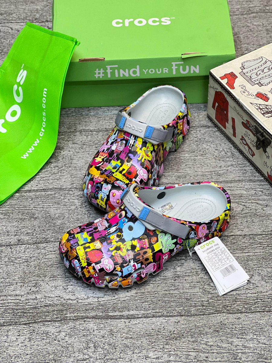 Naheematullah22's tweet image. Off Road Crocs๐๐๏ธ
Available in sizes39-45
25,000 naira
Comes boxed.
Please help repost ๐