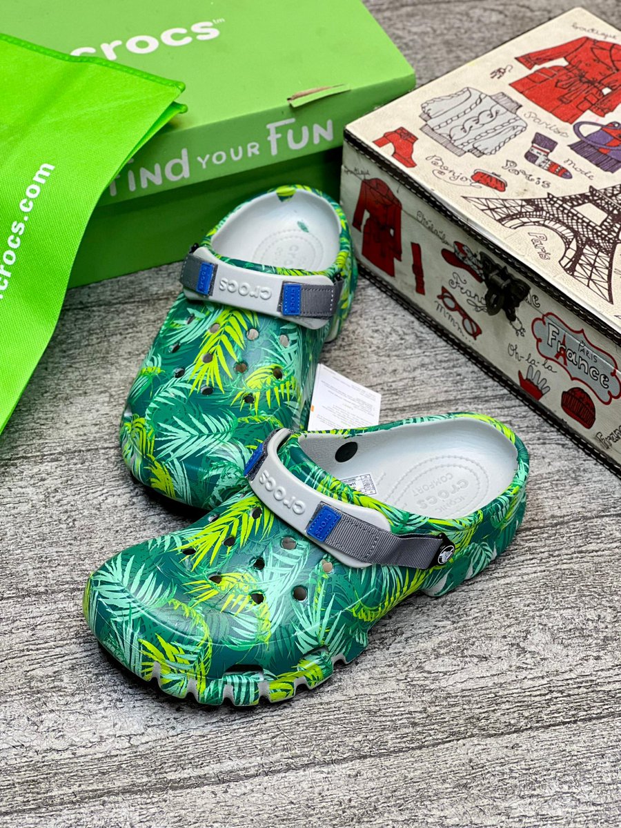 Naheematullah22's tweet image. Off Road Crocs๐๐๏ธ
Available in sizes39-45
25,000 naira
Comes boxed.
Please help repost ๐