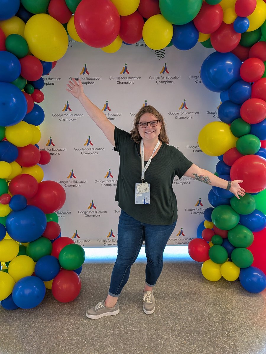 jtiltontech's tweet image. Shut the front door 🚪 How is this my life right now 😍 #GoogleChampions #GoogleEDU