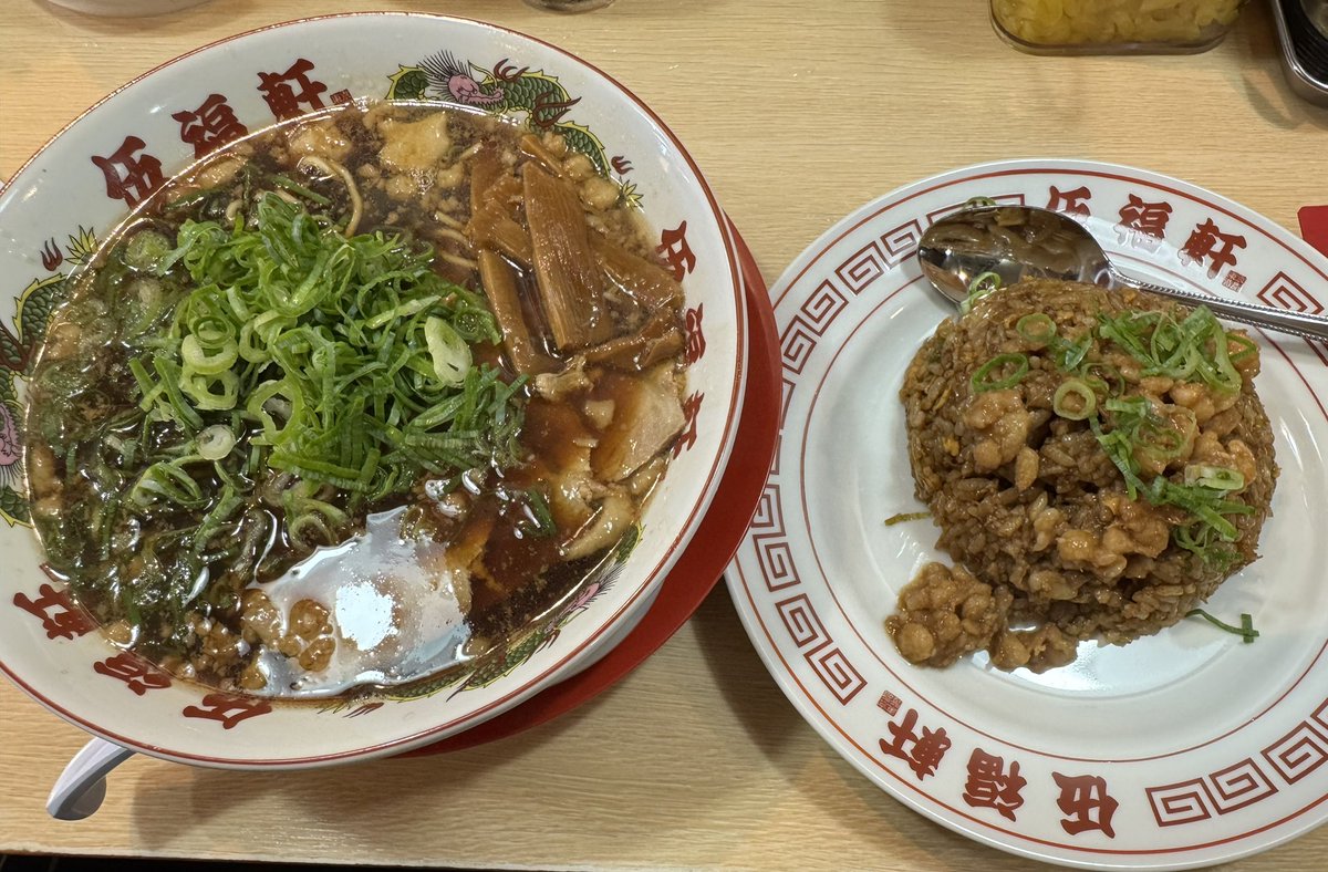 sssgmiso's tweet image. 川崎の天下一品跡地に出来たラーメン屋に行ってみました。調べたら天一から撤退したFC店がまるっとこのチェーンに切り替わったらしく、蒲田の天一跡もこの店になったそう。これから頑張ってほしいですね。特に味とか。