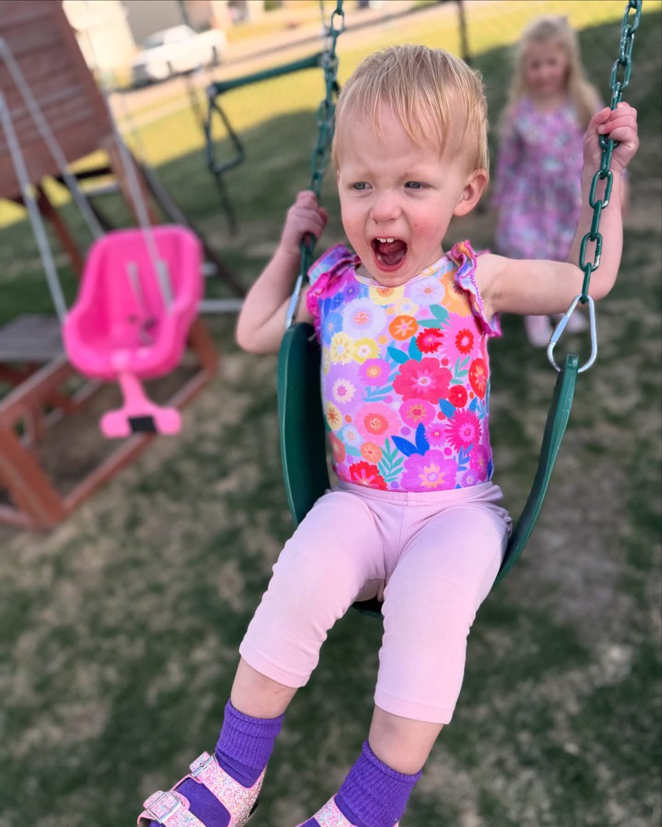 mattvanwinkle's tweet image. My little wild child is ✌️🤗 
Happy birthday, Lynley!