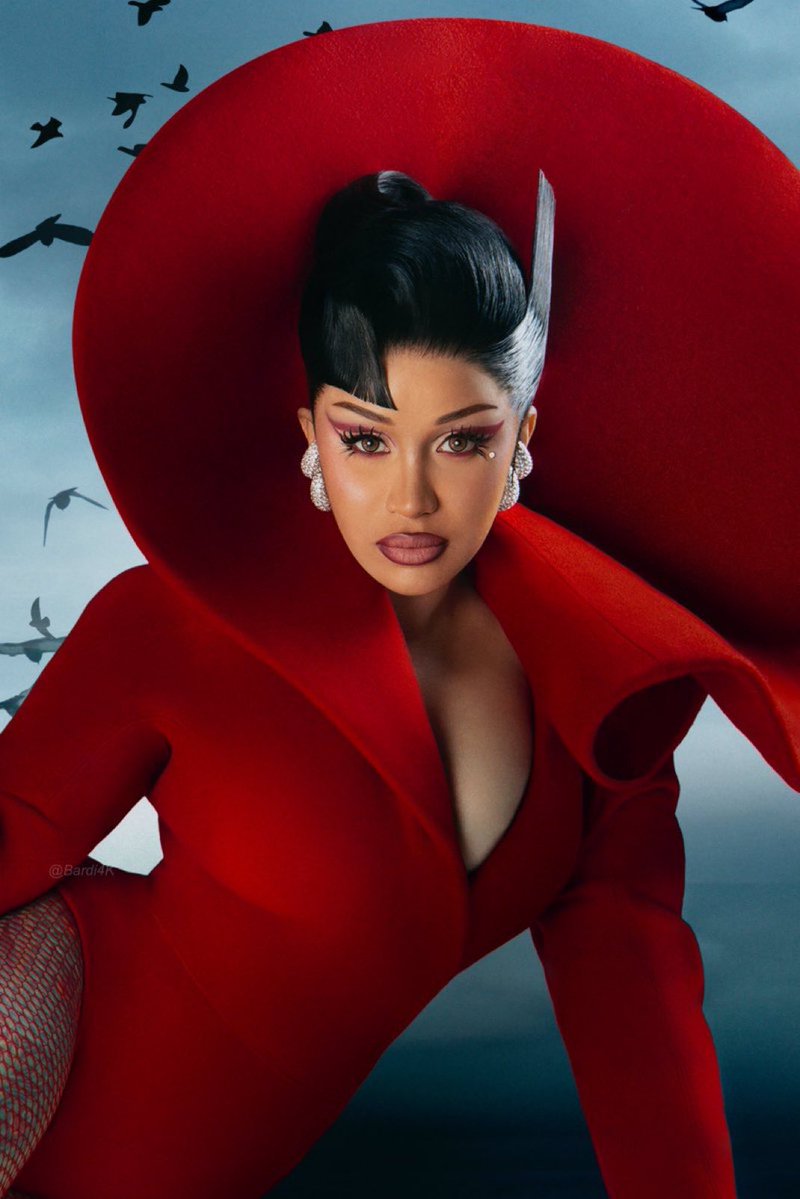 TheePopGossip's tweet image. Doja Cat and Cardi B are both releasing new albums this Fall.