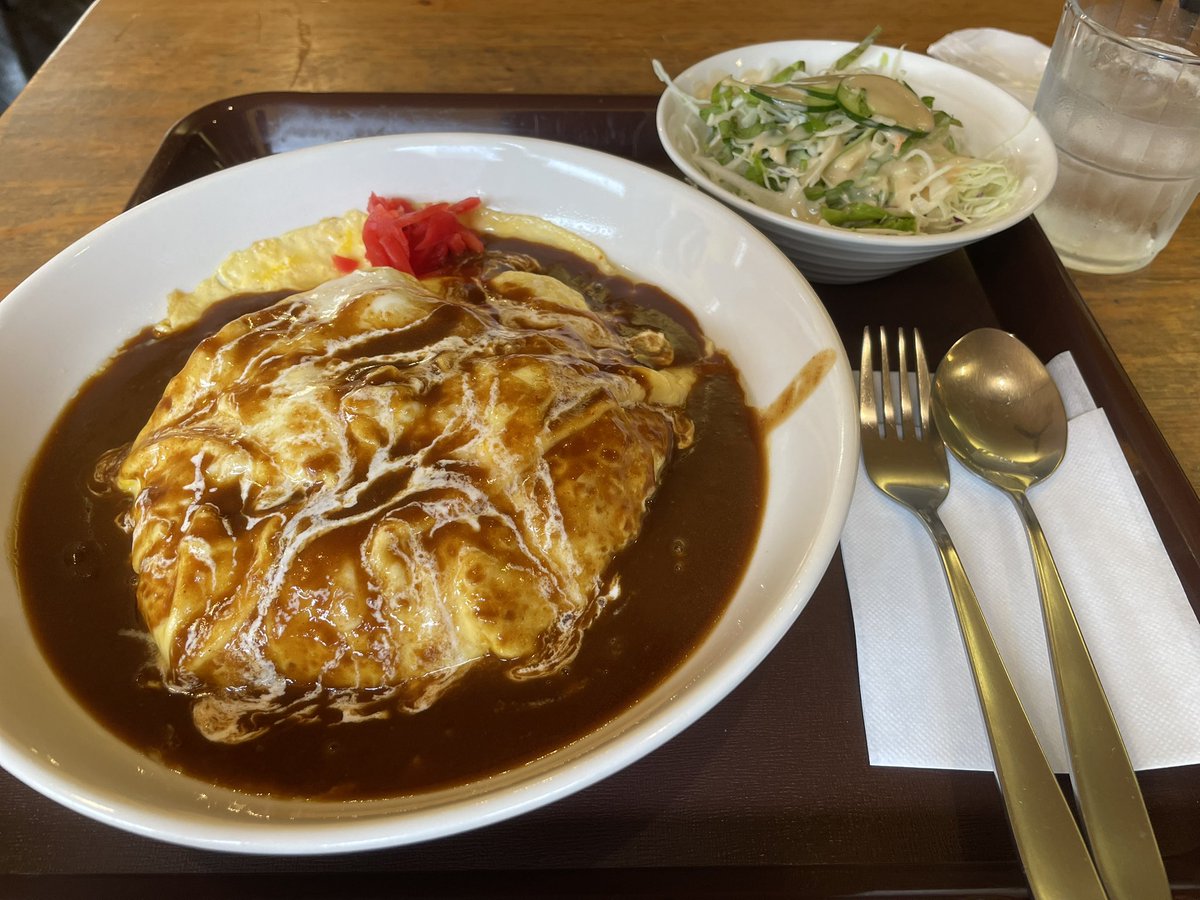 ランチ😋🍴

木曜日です

頂きま〜す🎵✨