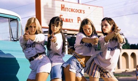 ArtDirectorBYU's tweet image. Somehow, it’s very odd to me that original Simpson high school flashbacks are to the Dazed and Confused era.
Maybe it’s just that Homer and Marge are decidedly non-Texan.