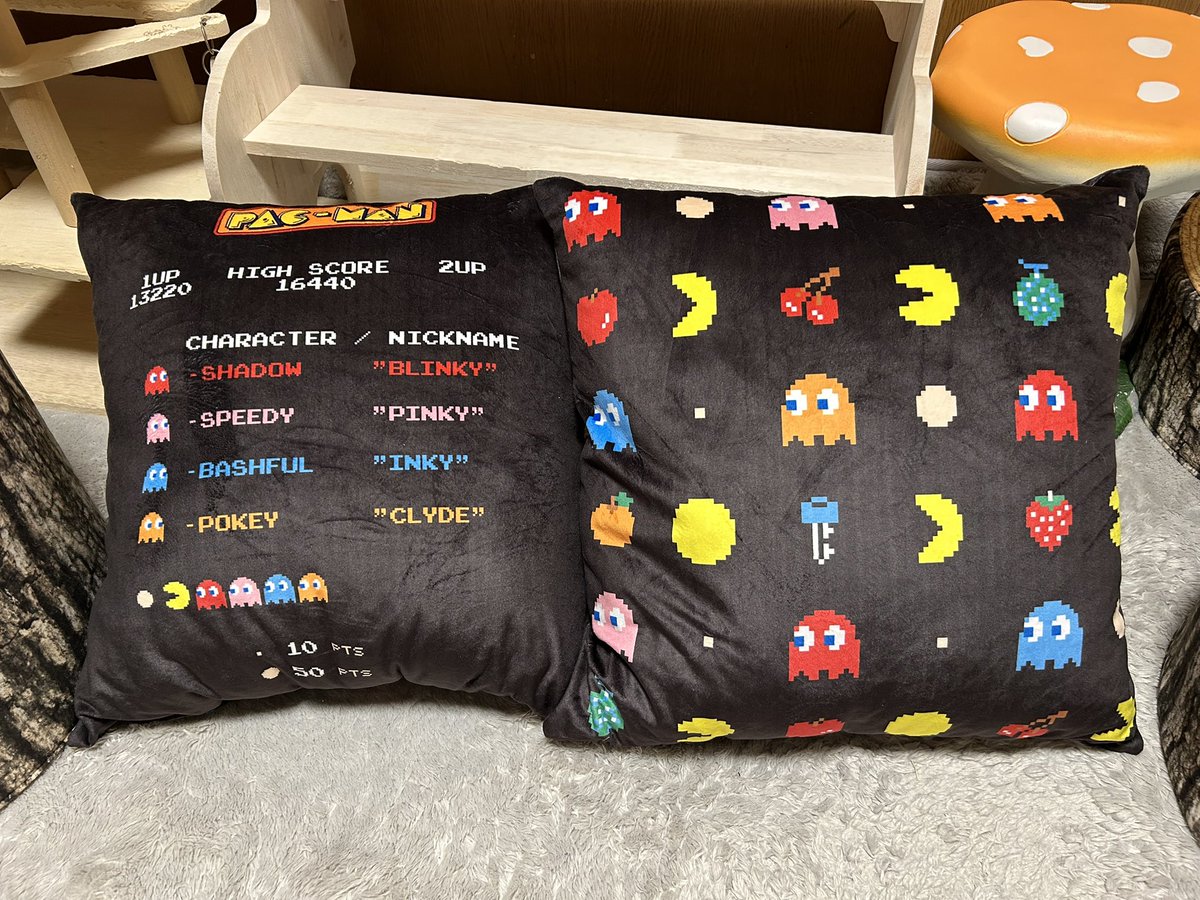 パックマンのゲーム画面風デザインがカラフルで、とっても可愛いです