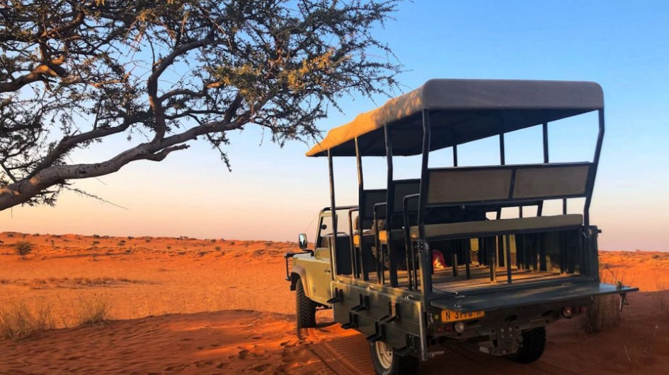 WalteMorri's tweet photo. Dentist Larry Rudolph was convicted of murdering his wife during a 2016 Zambian hunting trip for insurance payout. Stream Hulu's "Trophy Wife: Murder on Safari" for the full story. https://t.co/is3oRUvRsO https://t.co/axIUPtN5cS