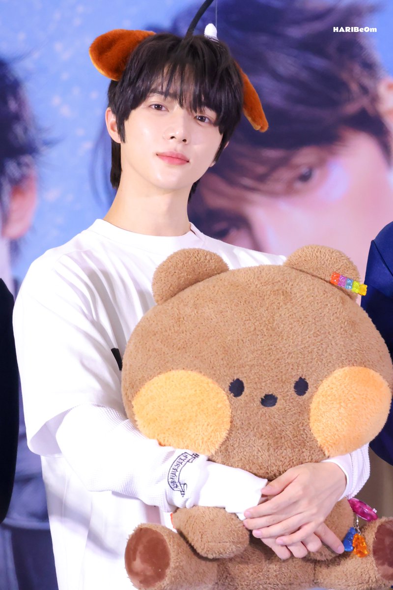 HARIBeOm_313's tweet image. εïз 250723 εïз 뮤직아트
🐻🧸
#투모로우바이투게더
#범규 #BEOMGYU #TXT_범규
#TXT #TOMORROW_X_TOGETHER #ボムギュ