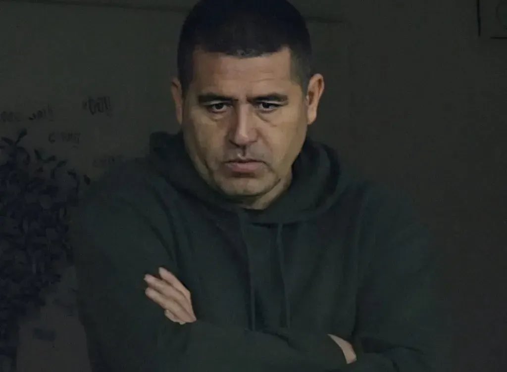 AdriSanchez32's tweet image. El hincha de Boca te eligió a vos. La actualidad no es buena y muchos te siguen bancando. Por favor! Tenes que dar un golpe de timón y cambiar urgente. Elimina el consejo de fútbol, chau Russo y adiós jugadores medio pelo. Esto es Boca y vos lo sabes mejor que nadie.