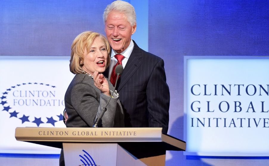 KaceeRAllen's tweet image. On July 6, 2007, a 23-page letter from Jeffrey Epstein's attorneys, Alan Dershowitz and Gerald Lefcourt, claimed that Epstein co-founded the Clinton Global Initiative, later known as the Clinton Foundation.
The letter was part of a successful plea deal before Epstein faced…